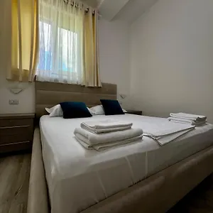 Le Monde 2 Hotel Borsh