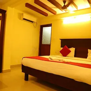 https://malabar-plaza-dh.kerala-hotels.net